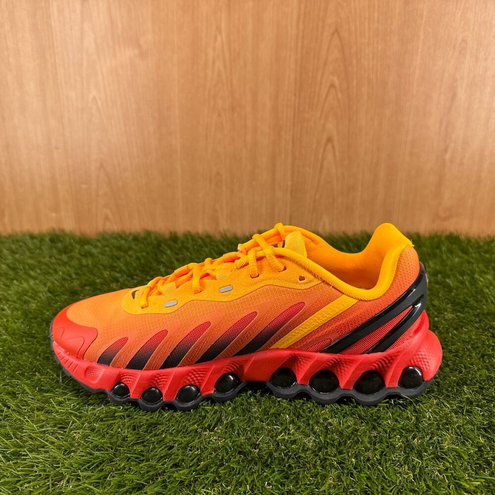 Nike Air Max DN8 Laser Orange Black GS Sneakers HF7310-800 Size 5.5Y / Women's 7 - Picture 3 of 8